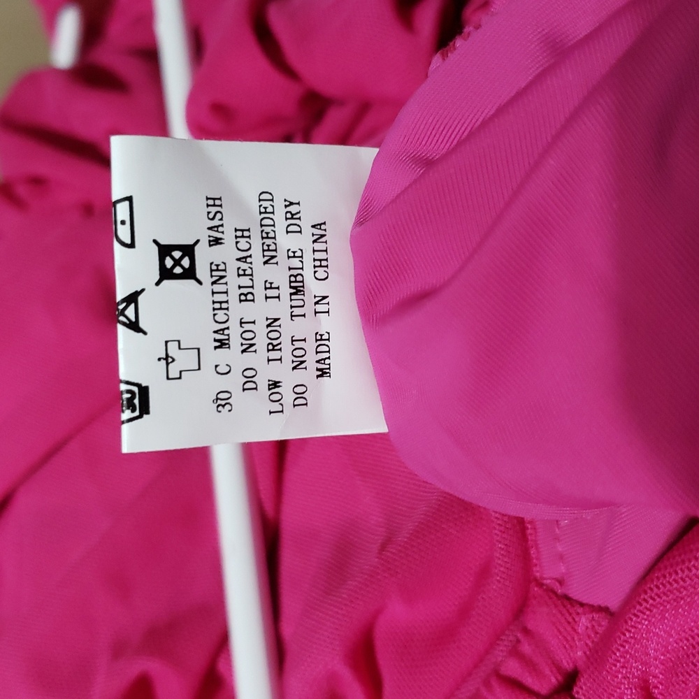 Elegant Pink/Fuschia Women's Ruched Bodycon Dress.  Size: Medium - Picture 5 of 7